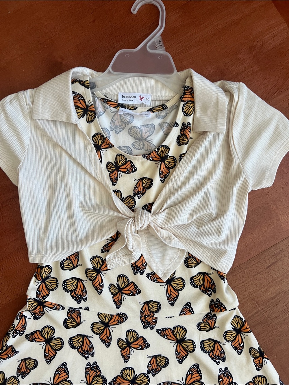 Butterfly 🦋 Dress - Picture 4 of 8